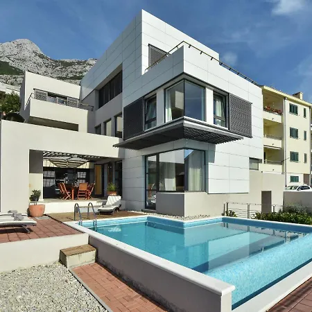Swanky In With Sauna Jacuzzi And Mountain Views וילה *